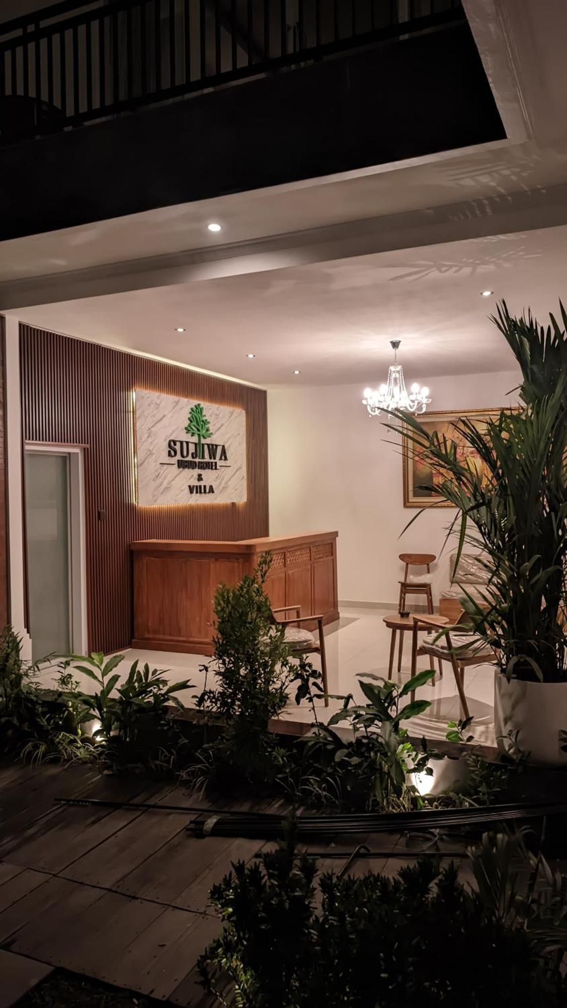 Sujiwa Ubud Hotel & Villa Экстерьер фото
